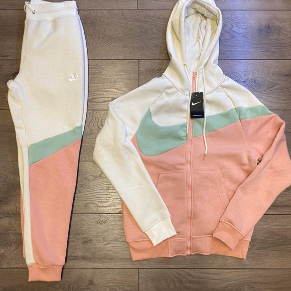 Nike Other - NIKE JOGGER SUIT